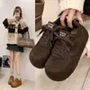 Zapatos de Entrenamiento Alemanes Marrones Retro con Velcro para Mujer Otoño Invierno Felpa Cálida Suela Suave Aumentan la Altura 3cm Casual Zapatos Deportivos Forrest Gump