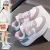 Zapatos deportivos para niños de primavera y otoño, antideslizantes, casuales, versátiles, zapatos de moda de suela plana, tenis de piel transpirables para niños