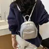 Mini mochila casual y simple para mujer, nuevo modelo 2026, bolso casual de alta gama con doble hombro para el uso diario y salidas