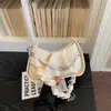 Bolso Plegable de Diseño de Nicho de Alto Valor, Modelo Nuevo 2026 Transfronterizo para Mujer, Bolso Cruzado de Hombro Versátil de Cadena de Perlas de Moda