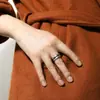 Moda europeia e americana simples multicolorido 8mm anel de titânio com ranhura atacado fosco escovado tendência anel de aço inoxidável masculino e feminino