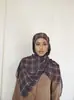 Serie de acuarela de Amazon transfronteriza Chal de poliéster satinado estilo étnico Bufanda para la cabeza de mujer étnica en stock