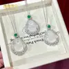 Colgante de Buda de Calcedonia Hielo de Grado Superior con Baño de Plata e Incrustación de Estatua de Buda de Calcedonia Blanco Hielo, Collar de Ágata Hoja de Frijol de Cuatro Estaciones