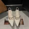Sapatos Femininos de Salto Agulha Bico Fino Estilo Novo Primavera 2026, Elegantes e Emagrecedores Moda Francesa Sexy Bonitos com Bico Fechado e Tira no Tornozelo