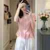 Camisa corta elegante con volantes de manga corta para mujer talla grande, nuevo estilo de verano, top adelgazante y versátil para chicas talla grande, que reduce la edad
