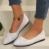 Adornadas con un pequeño lazo, parte superior de punto calado, zapatillas sin cordones para mujer, disponibles en varios colores lisos, estilo europeo y americano, tallas grandes, punta fina