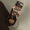 Capa de celular com design de gato retrô para Apple 17pm, iPhone 18, fofa 16, material camurça, 14 com cordão, 15 silicone