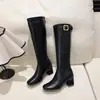 5CM~2026 Nova coleção outono/inverno europeia e americana: botas de montaria femininas, de cano alto até o joelho ou acima do joelho, com bico quadrado e salto grosso, de corte justo