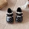Zapatos de piel de lunares estilo coreano para niños, nueva colección otoño/invierno 2026, Mary Janes planos con lazo de encaje, zapatos de princesa para niñas