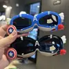 Óculos de Sol Polarizados Infantis de Silicone Mecha Formato Escudo do Capitão Óculos de Sol Divertidos para Brincar Pernas Macias Espelho de Desenho Animado