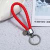 Chaveiro de Casal Simples para Homens e Mulheres Carro Pingente de Chave Prata Antiga Escovada Corda de Couro PU Trançada à Mão Argola de Chave