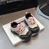 Tênis com Solado Macio para Meninas 2026 Primavera/Verão Novos Modernos Versáteis Sapatos para Crianças Pequenas Sapatos Casuais para Bebês Meninos Tendência