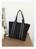 2026 Nova Tendência Fashionável Casual Estilo Simples Bolsa Tote de Grande Capacidade para Mulheres Leve Versátil Bolsa de Mão para o Dia a Dia