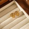 Pendientes de amor huecos de acero inoxidable europeos y americanos, personalidad femenina, pendientes de metal con forma de corazón de temperamento simple retro para mujer