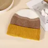 Gorro de lana de doble capa con forro polar para otoño e invierno para mujer, clásico de punto trenzado, cálido, grueso, con protección para las orejas, estilo coreano que combina con todo, con pompón de piel