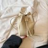 2026 Nueva Mini Bolso Cubo Tejido con Cordón para Mujer, Bolso Tejido de Diseño de Nicho, Bolso para Teléfono Móvil, Bolso de Hombro Cruzado