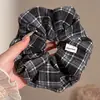 Scrunchie de rede colorido e oversized com alta elasticidade e alto apelo estético, acessório de cabelo multicamadas estilo francês