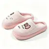 Nuevas Zapatillas de Algodón con Oso de Dibujos Animados para Mujer Invierno Engrosadas Felpa Suela Gruesa Antideslizantes para el Hogar Interior Cálidas Zapatillas de Pareja