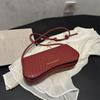 Bolso Pequeño Retro Blanco de Alta Gama para Mujer 2025 Primavera y Verano Nuevo Nicho Bandolera Bolso Pequeño Bolso de Hombro Moderno para Llevar Bajo el Brazo