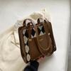 Bolsa Feminina de Grande Capacidade 2026, Novo Modelo 2026, Textura de Alta Qualidade, Bolsa Tote Popular de Nicho, Bolsa de Mão, Bolsa de Ombro
