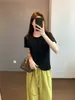 Camiseta de manga corta con cuello redondo, estilo T-shirt de dos piezas falsas, con tirantes de encaje hueco delicado, atmosférica, suave y amigable con la piel H070505