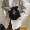 Bolsa de pelúcia fofa, nova bolsa tote plissada em formato de nuvem, 2026, elegante e casual