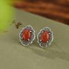 Yilu aretes de plata de ley S925 rojo sur retro copo de nieve envejecido Ruyi rombo hueco aretes de plata elegantes versátiles