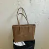 Bolsa de Moda de Gran Capacidad para el Trayecto del Estudiante Nueva para Mujer 2026 Bolso Tote Casual Simple Bolso de Hombro