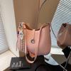 Bolso de Hombro Cruzado para Mujer de Alta Gama, Sentido Extranjero, Nicho, Debajo del Brazo, Nuevo Modelo 2025, Bolso de Trabajo Versátil