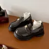 Zapatos de cuero gruesos de tacón grueso estilo francés JK para mujer, nuevo modelo de verano 2026, que aumentan la altura, versátiles, mocasines retro de suela blanda