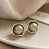 Brincos Cinza Pérola Estilo Francês para Mulheres Luxo Leve Elegantes de Alta Qualidade Agulha de Prata S925 Brincos Únicos de Nicho Vintage para Mulheres