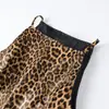 Ins Ropa de mujer estilo europeo y americano al por mayor 2026 Otoño Nuevo Vestido Corto sin Mangas de un Hombro con Estampado de Leopardo PU Falda de Cuero