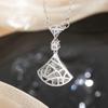 S925 Sterling Silver Fan-shaped Full Diamond Zircon Skirt Colar Luz Luxo Fan Pingente Clavícula Cadeia Internet Celebrity Wear Temperamento