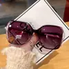 Óculos de Sol com Strass Novos 2026, Óculos de Sol Estilo Ins com Proteção UV, Design Único para Mulheres com Rostos Grandes, Efeito Emagrecedor, com Strass, Marca Tendência