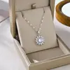 Nuevo producto transfronterizo: Cadena de clavícula elegante y versátil de lujo ligero con incrustaciones de microdiamantes, collar de acero de titanio, accesorio de joyería que no se decolora