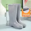 Botas de chuva de mármore antiderrapantes e resistentes ao desgaste, botas de chuva de cano alto, sapatos aquáticos femininos, quentes, adequados para trabalho na cozinha, botas impermeáveis de cano médio, sapatos de borracha
