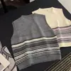 Chaleco Tejido de Punto Pullover Cuello Redondo Rayas Jacquard para Mujer Otoño/Invierno 2026 Estilo Coreano Capa Exterior Suéter Sin Mangas Nuevo