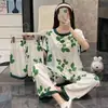Fábrica de comercio exterior del sudeste asiático venta al por mayor de pijamas de verano de dibujos animados para mujer, manga corta, pantalones cortos, pantalones largos, conjunto de tres piezas para casa