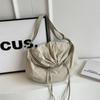 Bolso de Hombro Nuevo de Primavera y Verano para Mujer Casual Combinable Plisado Cruzado Moda Personalizado Nicho Viaje Bolso de Tela de Nylon