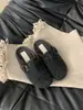 Mules retro de mujer color gris, de punta cerrada, suela gruesa, versátiles, forradas de felpa, estilo Birkenstock, nuevos para otoño e invierno 2025