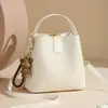 Bolso Tejido Vintage para Mujer 2025 Nuevo Bolso Cubo de Moda Versátil Bolso de Hombro Cruzado Bolso de Mano Transfronterizo para Mujer