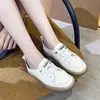 Grulla Blanca de Almohada Cuero Muy Suave Zapatos Blancos 2026 Nuevo Verano Transpirables Casuales Zapatos de Tabla sin Cordones Suela de Goma Cómodos