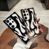 Funda Electroplateada con Patrón de Llama para Teléfono Móvil Adecuada para Samsung S25Ultra Esquinas Cuatro Anticaídas S22 Mate A54 Refrigeración A06
