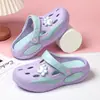 Sandalias Estilo Cocodrilo 2026 Nuevas para Mujer Verano Suela Gruesa Punta Cerrada Exteriores Suela Suave Súper Populares Antideslizantes Pantuflas para Mujer