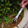 Nuevo cuchillo de prensado de tierra de acero inoxidable de doble cabeza para rastrillado de doble cabeza y herramienta de aflojamiento de tierra para bonsái hecho a mano