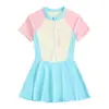 Traje de Baño Deportivo para Niña 2025 Nueva Moda Una Pieza Falda Manga Corta Protección Solar Traje de Baño para Estudiantes de Mediana Edad y Mayores Aliexpress