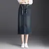 Falda midi de mezclilla simple y elegante para mujer, nueva colección otoño 2026, de cintura alta, que cubre la cadera, fluida, corte recto, adecuada para el trabajo