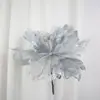 Flores Navideñas Simuladas de 30 cm Decoración Navideña Hecha a Mano DIY Suministros de Atmósfera Colgantes para Árbol de Navidad de Tela de Seda