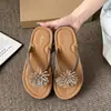 Chinelos de fogos de artifício com strass de nicho requintados sandálias femininas com sola grossa plataforma antiderrapante sapatos de praia para exterior femininos atacado