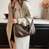 Bolsa feminina de grande capacidade, novo estilo 2026, bolsa de ombro retrô de nicho, bolsa de ombro transversal versátil de alta qualidade